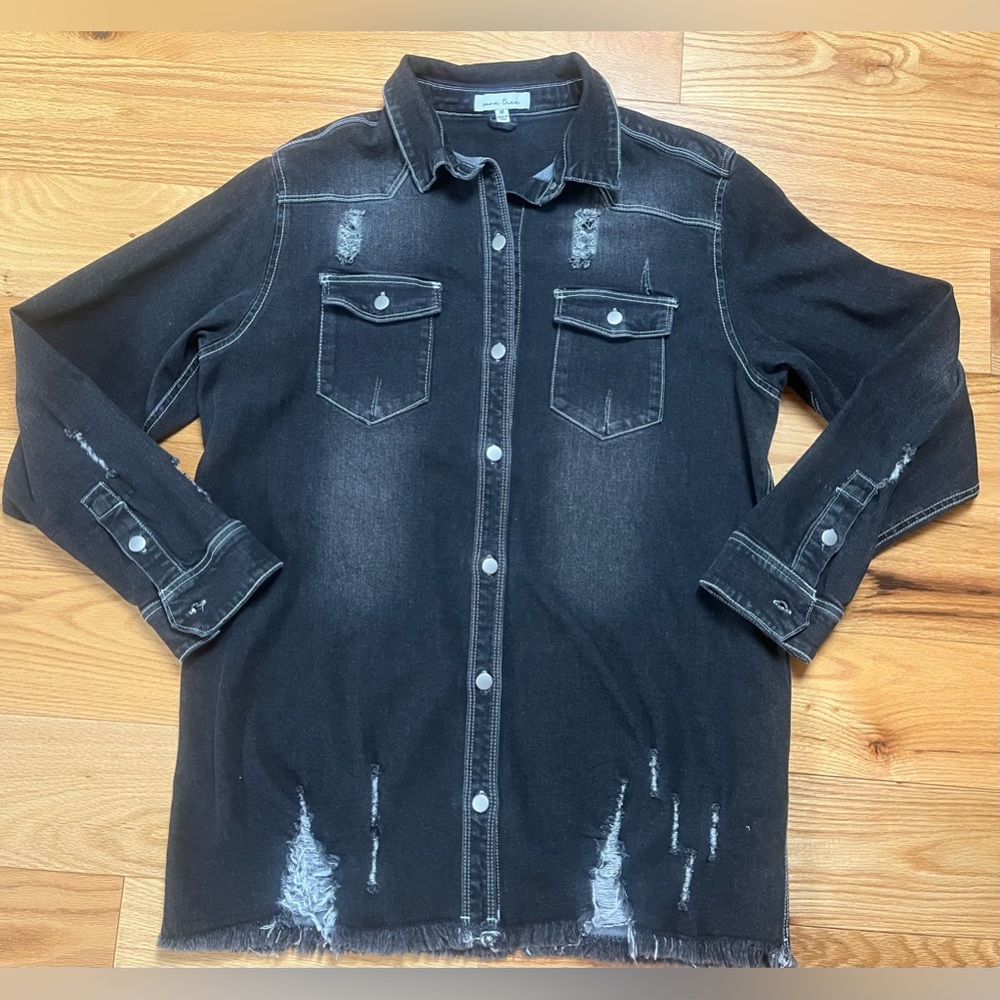 Love Tree Size Medium Black Distressed Raw Hem Oversized Jean Shirt/Jacket